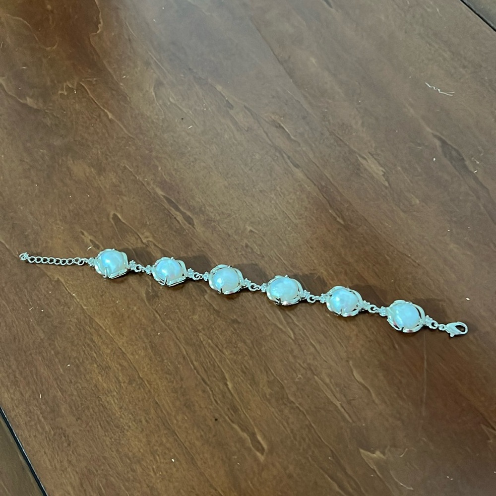 Freshwater pearl bracelet
